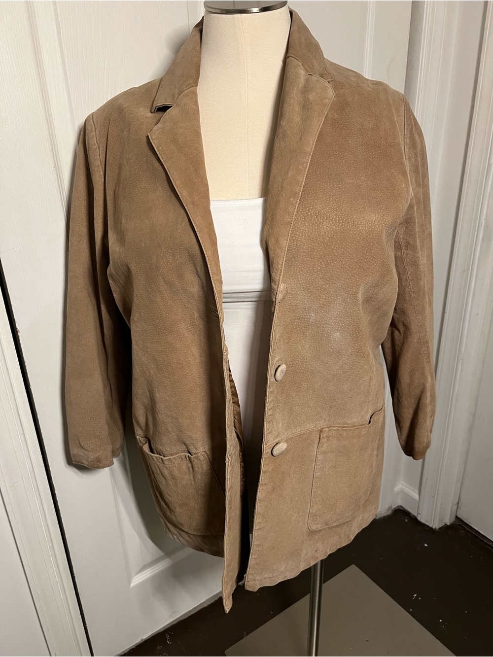 Vintage Hunters Run Genuine Leather Suede Womens size 8 Blazer Jacket Beige
